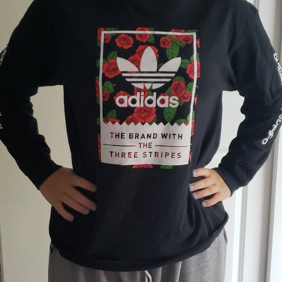 adidas Tops - Long sleeve adidas tee